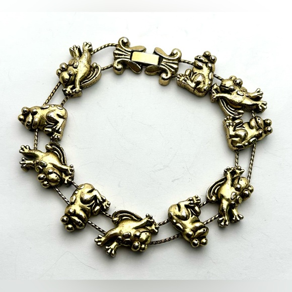 Jewelry - Crazy Frog Bracelet! Gold tone